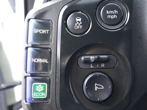 Used 2016 Honda CR-Z EX image 10