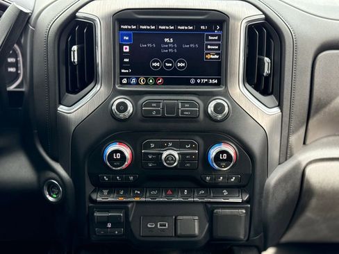 Used 2020 GMC Sierra 3500 Denali w/ Denali Ultimate Package AWD/4WD image 28