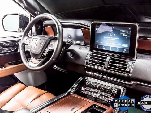 Used 2021 Lincoln Navigator Reserve w/ Luxury Package image 19