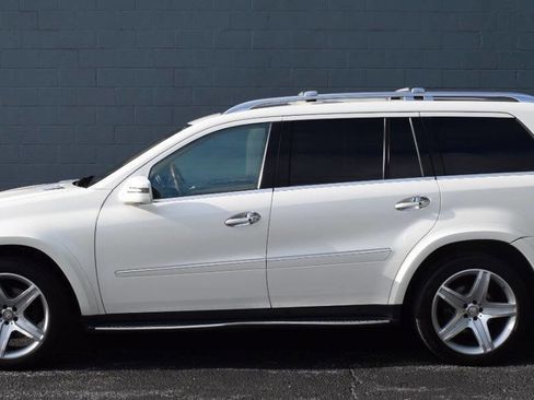 Used 2011 Mercedes-Benz GL 550 4MATIC image 6