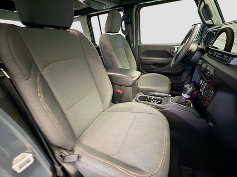 Used 2024 Jeep Wrangler Sport S image 15