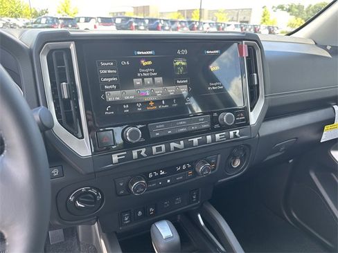 New 2025 Nissan Frontier SV w/ SV Convenience Package image 22