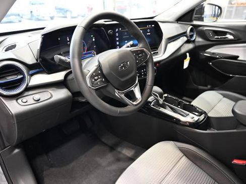 New 2026 Chevrolet Trax LT w/ Sunroof Package FWD image 21