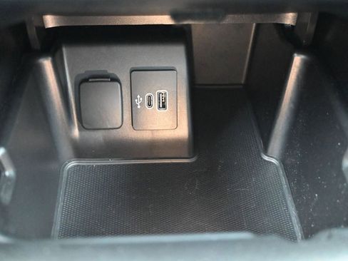 Used 2025 Ford Explorer ST-Line AWD/4WD image 14