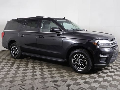 Used 2024 Ford Expedition Max XLT image 15