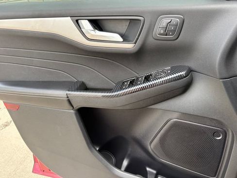 Used 2022 Ford Escape SEL w/ Technology Package FWD image 21