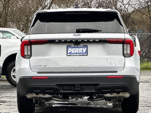 New 2026 Ford Explorer Active image 4