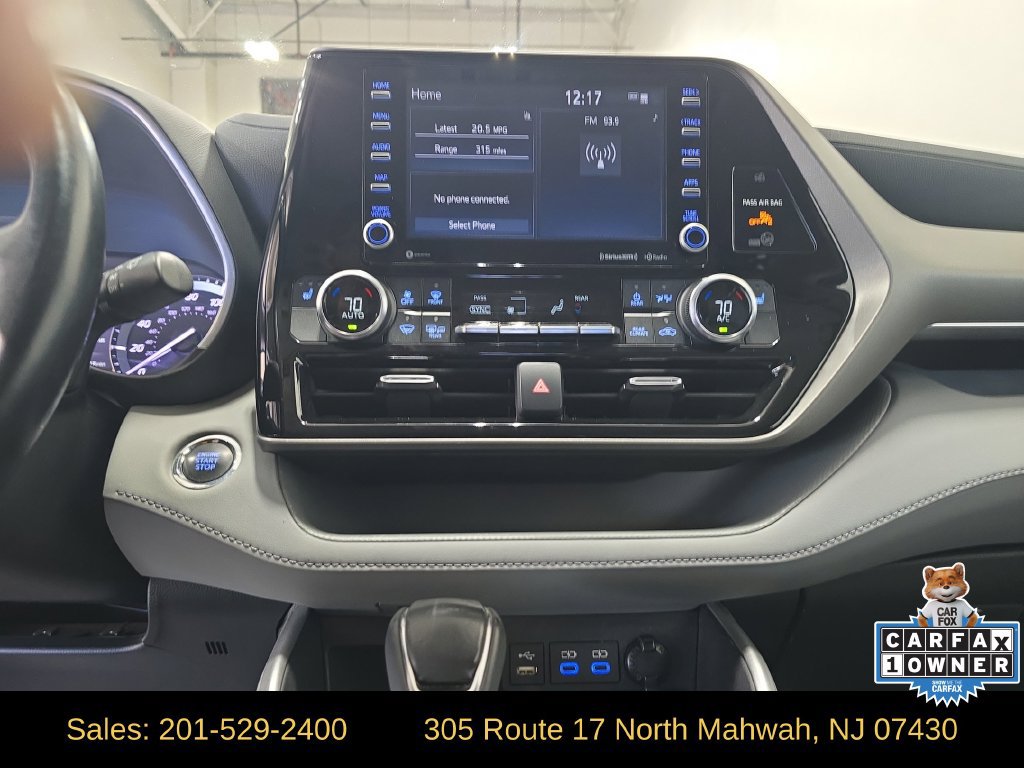 Used 2022 Toyota Highlander XLE AWD/4WD image 18