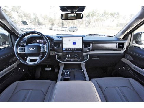 Certified 2022 Ford Expedition Limited image 13