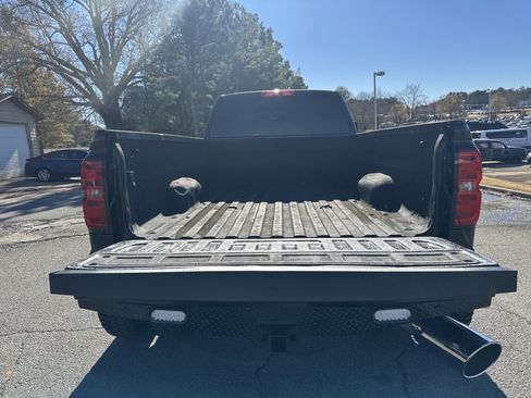 Used 2017 GMC Sierra 3500 Denali w/ Duramax Plus Package image 18