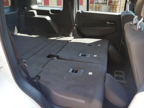 Used 2012 Jeep Liberty Sport w/ Popular Equipment Group AWD/4WD image 24