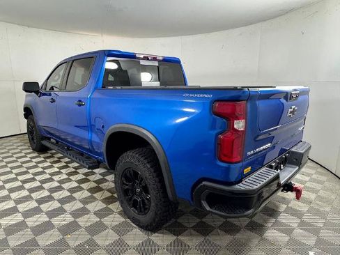 Used 2023 Chevrolet Silverado 1500 ZR2 w/ Technology Package AWD/4WD image 4