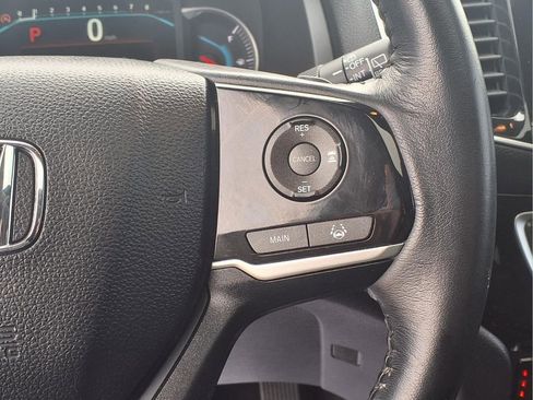 Used 2019 Honda Pilot Touring image 6