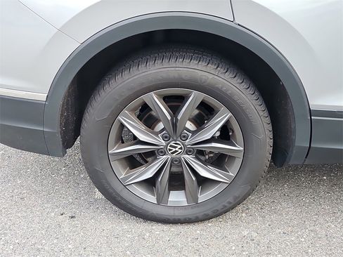 Used 2024 Volkswagen Tiguan Wolfsburg Edition image 9