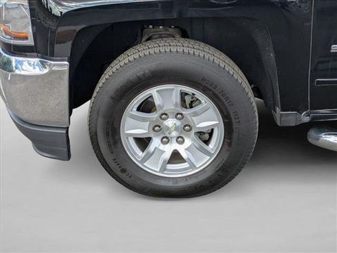 Used 2018 Chevrolet Silverado 1500 LT w/ All Star Edition image 19