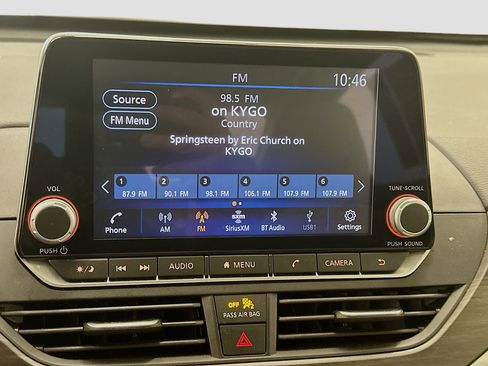 Used 2025 Nissan Altima 2.5 SV image 21