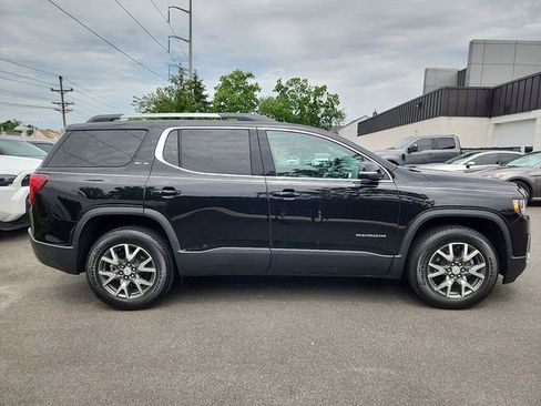Used 2023 GMC Acadia SLE w/ Driver Convenience Package FWD image 7