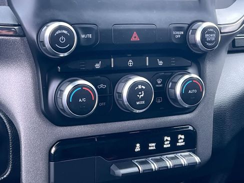 Used 2020 RAM 1500 Big Horn w/ Built-to-serve Edition AWD/4WD image 19
