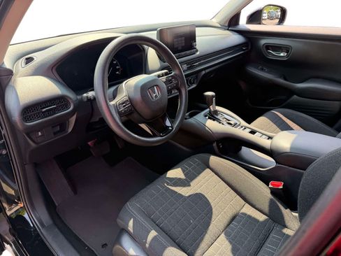 Used 2024 Honda HR-V LX image 11
