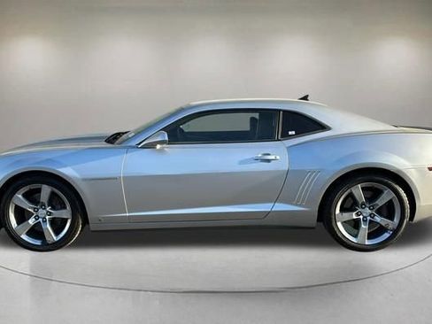 Used 2010 Chevrolet Camaro SS RWD image 5