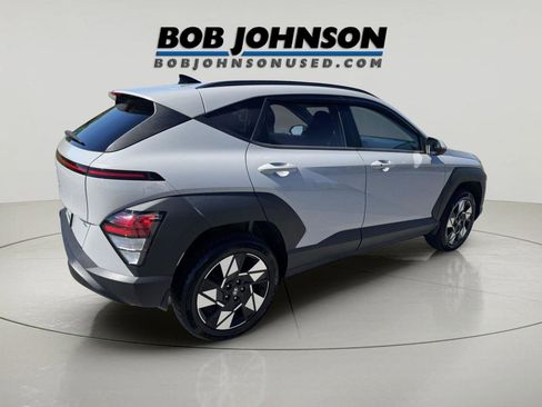 Used 2024 Hyundai Kona SEL AWD/4WD image 3