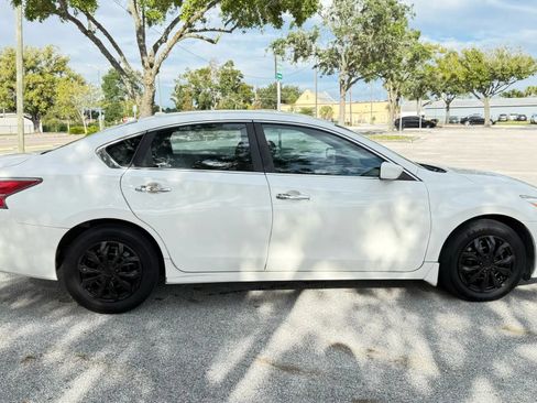 Used 2015 Nissan Altima 2.5 S w/ Power Driver Seat Package FWD image 5