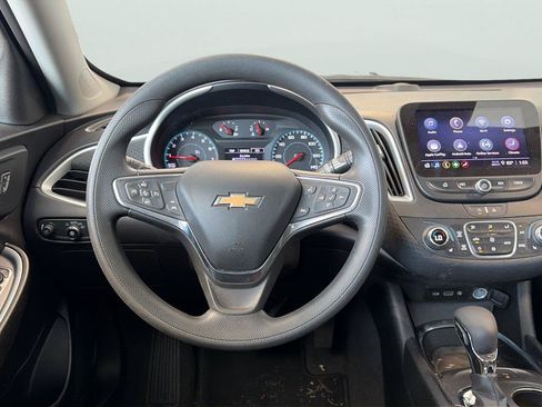 Used 2024 Chevrolet Malibu LT FWD image 14