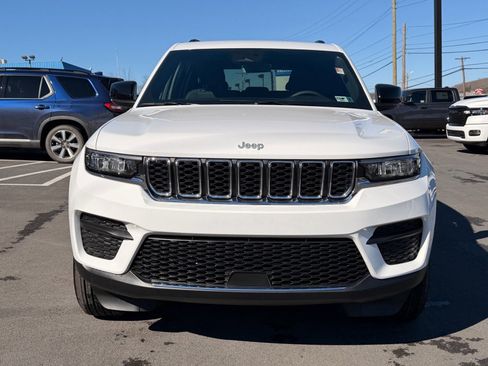 New 2026 Jeep Grand Cherokee Laredo AWD/4WD image 5