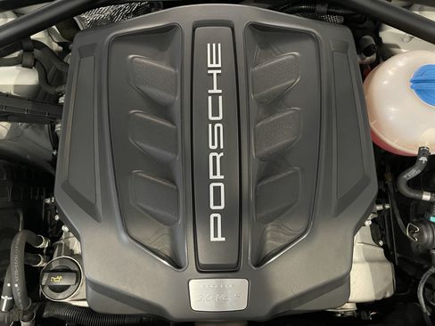 Used 2016 Porsche Macan S AWD/4WD image 25