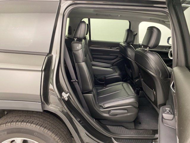 Used 2023 Jeep Grand Cherokee L Limited AWD/4WD image 36