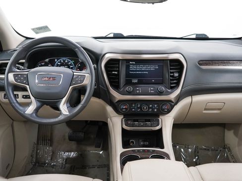 Used 2021 GMC Acadia Denali w/ Denali Ultimate Package AWD/4WD image 18