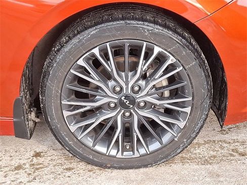 Used 2023 Kia Forte GT-Line w/ GT-Line Premium Package image 8