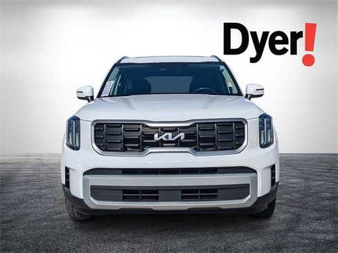 Certified 2025 Kia Telluride S image 9