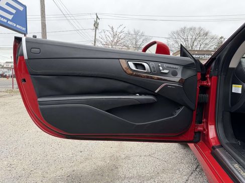 Used 2013 Mercedes-Benz SL 550 image 19