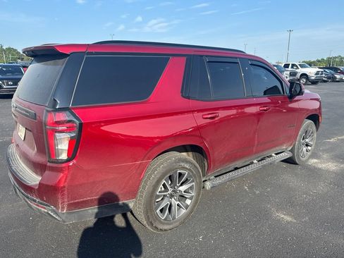 Used 2023 Chevrolet Tahoe Z71 w/ Luxury Package AWD/4WD image 3