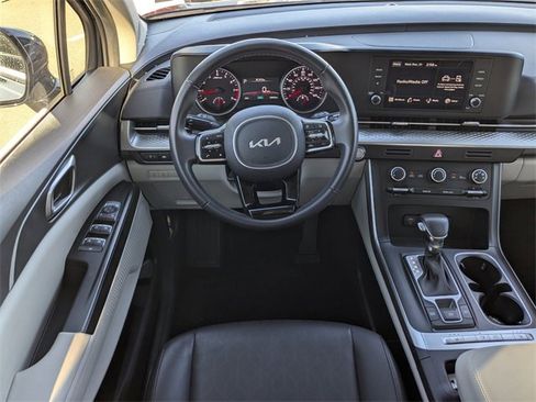 Certified 2024 Kia Carnival LX image 22
