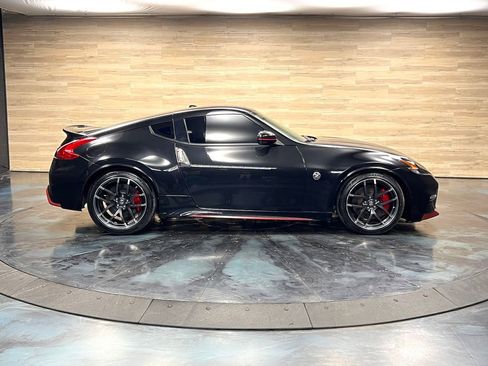 Used 2019 Nissan 370Z NISMO image 24