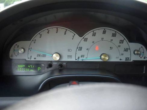 Used 2002 Ford Thunderbird RWD image 28