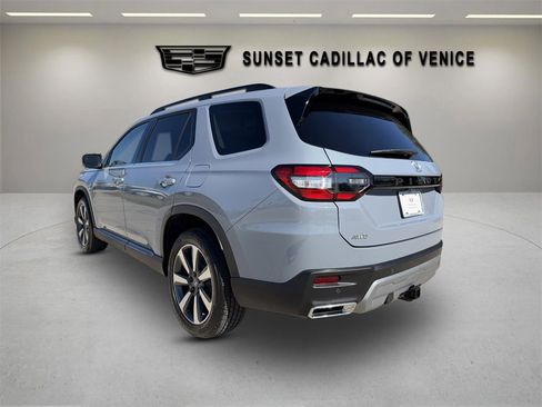 Used 2024 Honda Pilot Elite image 5