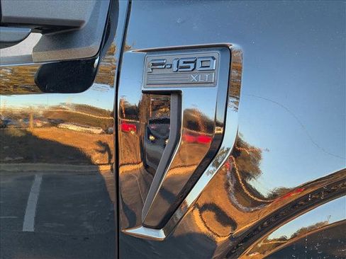 Used 2024 Ford F150 XLT w/ XLT Black Appearance Package image 23