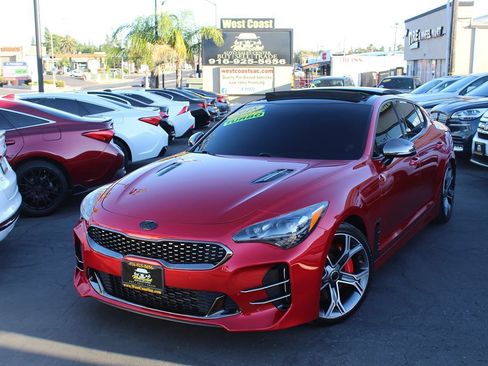 Used 2018 Kia Stinger GT1 RWD image 39