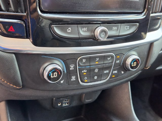 Used 2021 Chevrolet Traverse LT w/ LT Premium Package FWD image 23
