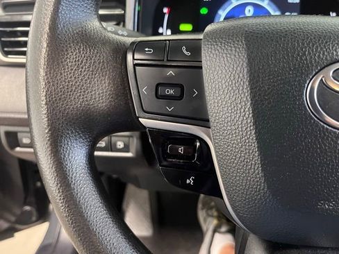 Used 2025 Toyota Camry LE image 25