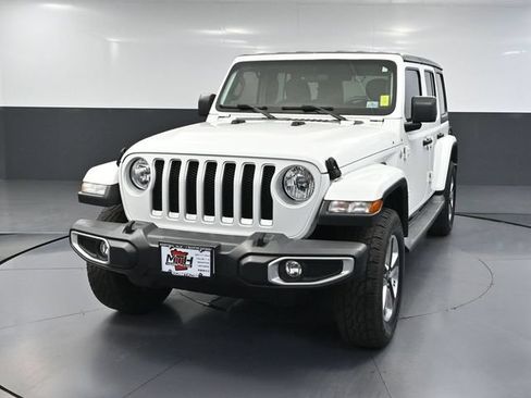Used 2019 Jeep Wrangler Unlimited Sahara AWD/4WD image 11