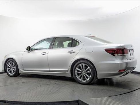 Used 2014 Lexus LS 460 w/ Comfort Package RWD image 6