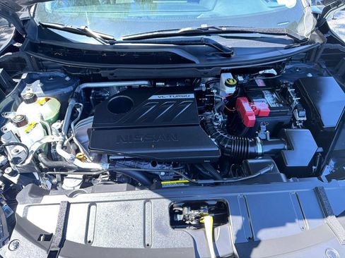 Used 2025 Nissan Rogue SV w/ SV Premium Package FWD image 25
