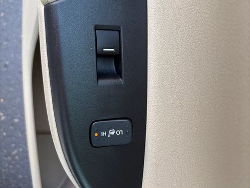 Used 2016 Honda Accord Touring image 14