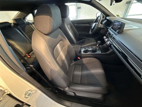 Used 2023 Honda Civic Sport image 25
