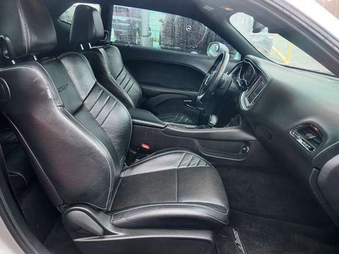 Used 2016 Dodge Challenger SRT Hellcat image 31