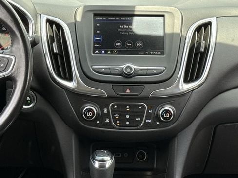 Used 2020 Chevrolet Equinox LT FWD image 16